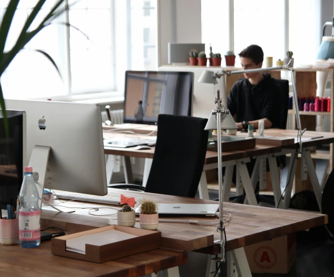 Promotionele gadgets voor op kantoor - een geweldige en goedkope manier om een positief imago uit te stralen