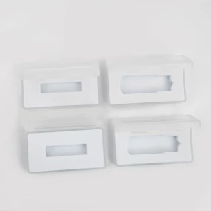 Plastic geheugenstickdoosje