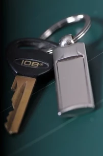 Legend metalen sleutelhanger - Zilver