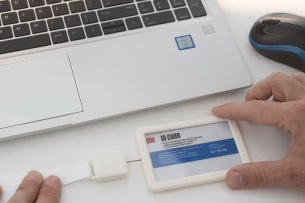 BINO ID-kaart etui - WIT